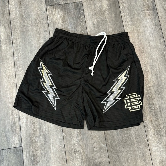 COPY - COPY - ERIC EMANUEL BOLT SHORTS LARGE✅ Free and fast shipping SUMMER SHO… - Picture 1 of 7